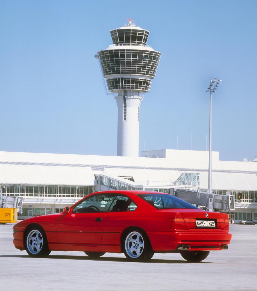 BMW 850 CSi (E31) 1992 года  (фото 15 из 31)
